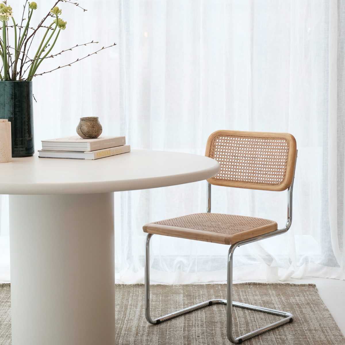 Freischwinger Stuhl - Naturgeflecht mit Rattansitz & Chromgestell